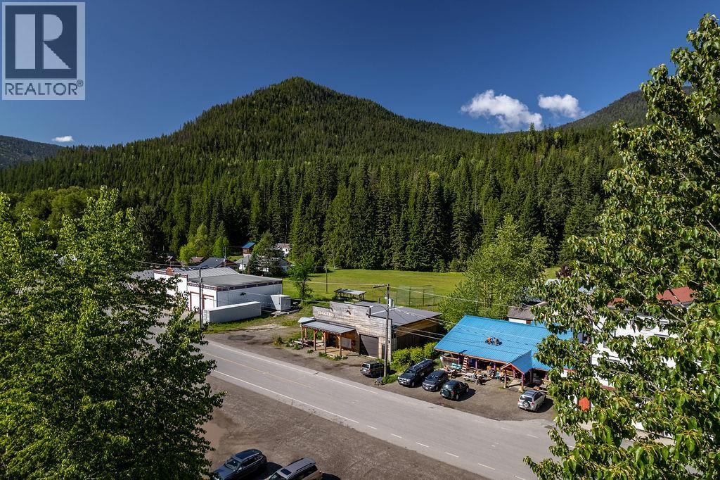 7114 1st Avenue, Ymir, British Columbia  V0G 2K0 - Photo 6 - 10403214