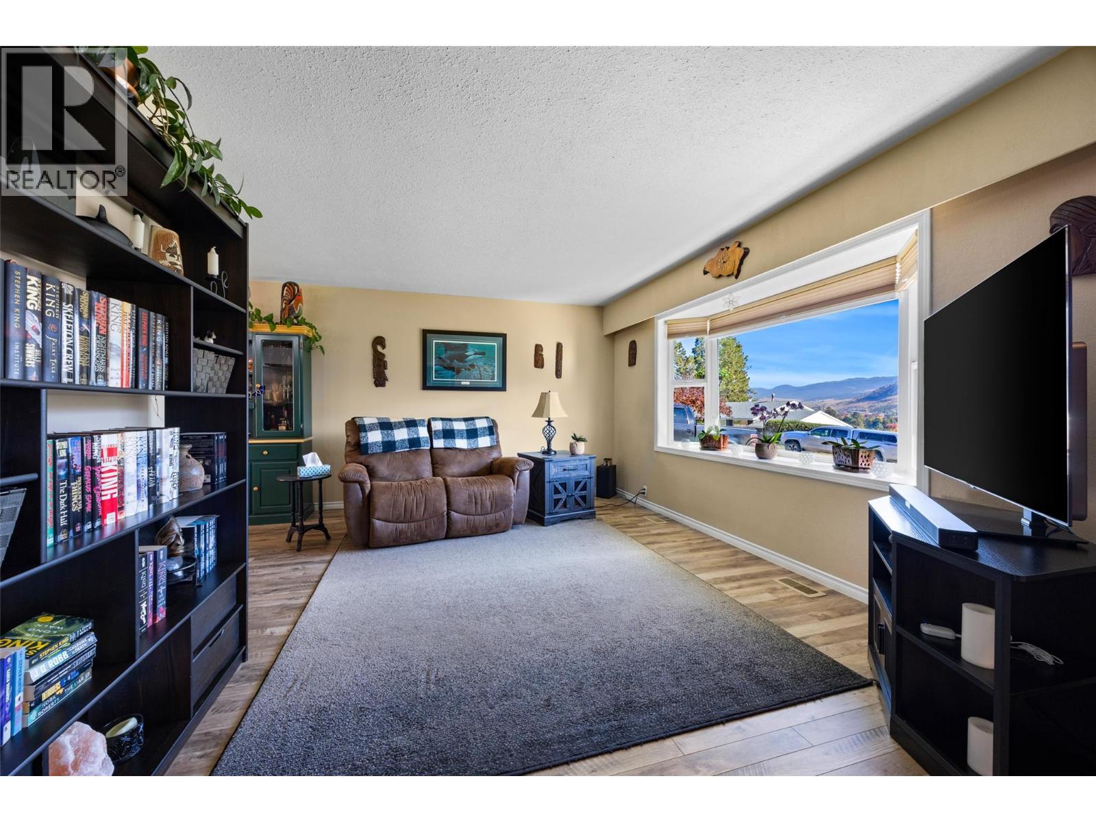 4362 Karindale Road, Kamloops, British Columbia  V2B 8N1 - Photo 4 - 10402375