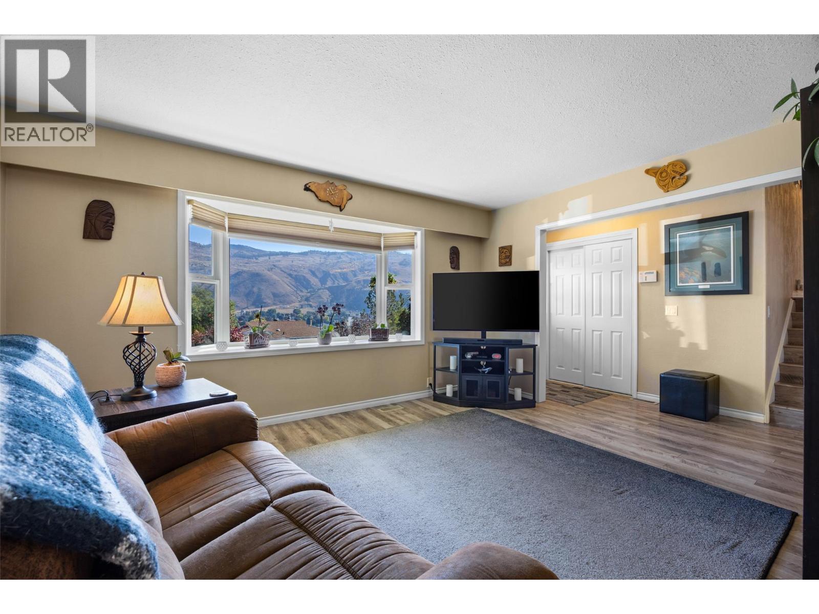 4362 Karindale Road, Kamloops, British Columbia  V2B 8N1 - Photo 5 - 10402375