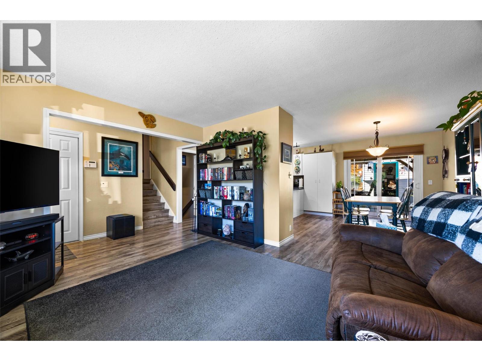 4362 Karindale Road, Kamloops, British Columbia  V2B 8N1 - Photo 7 - 10402375