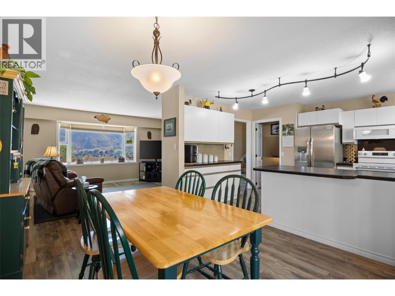 4362 Karindale Road, Kamloops, British Columbia  V2B 8N1 - Photo 9 - 10402375