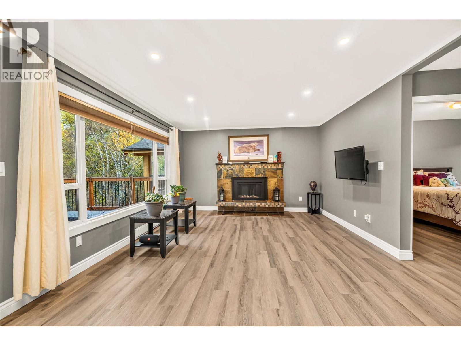 36 Mt Klauer Street, Fernie, British Columbia  V0B 1M3 - Photo 14 - 10403420