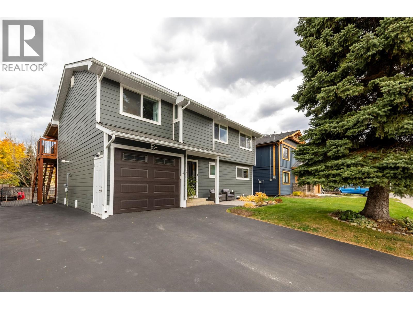 36 Mt Klauer Street, Fernie, British Columbia  V0B 1M3 - Photo 4 - 10403420