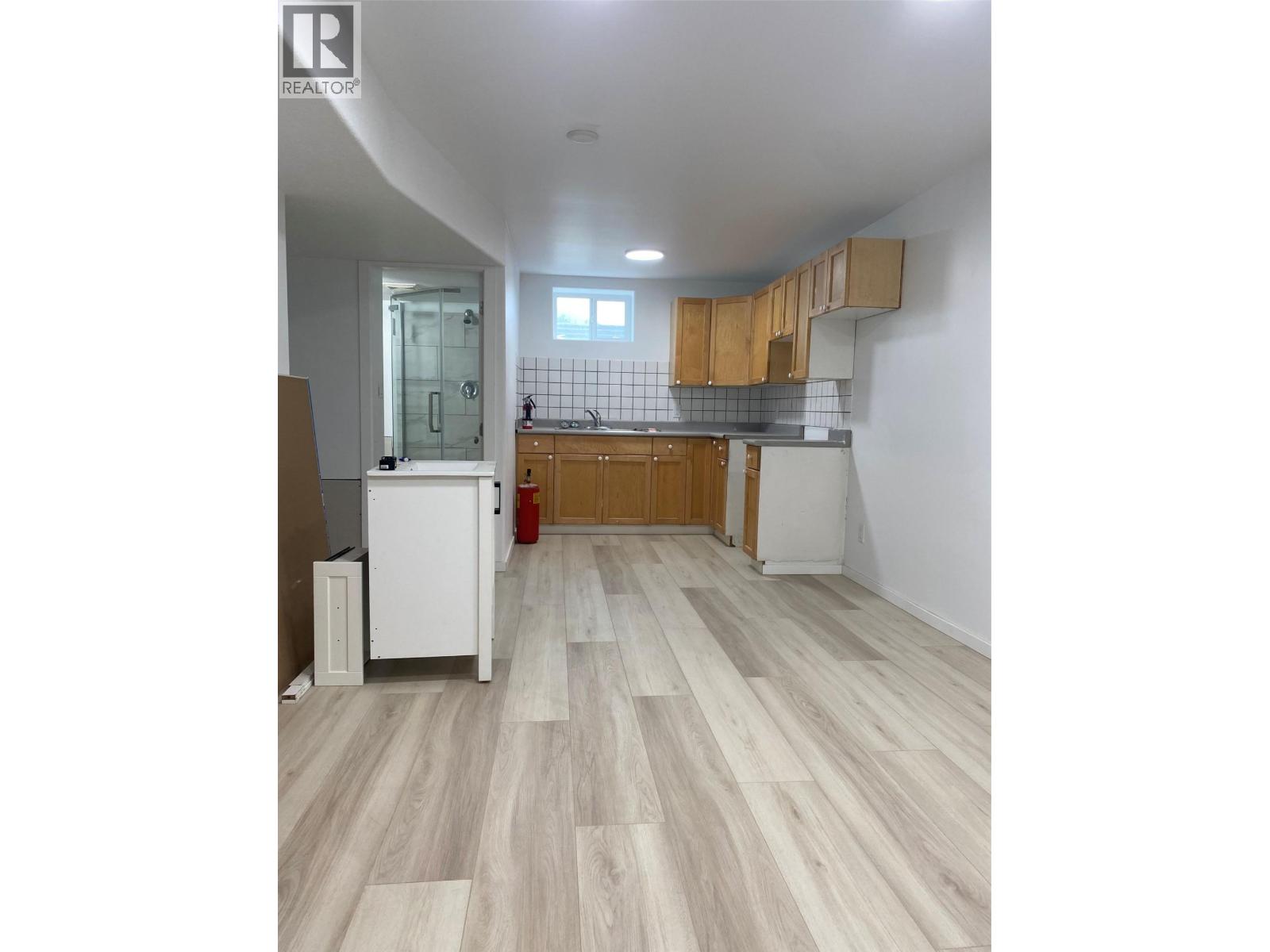861 Cedar Street, Blue River, British Columbia  V0E 1J0 - Photo 15 - 10403391