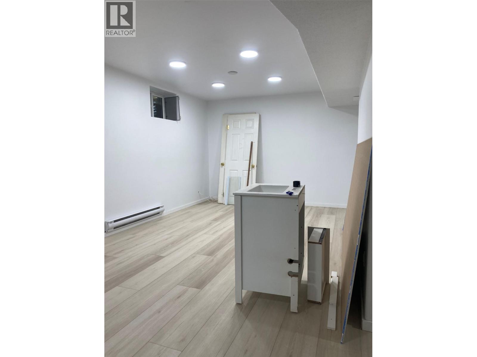 861 Cedar Street, Blue River, British Columbia  V0E 1J0 - Photo 16 - 10403391
