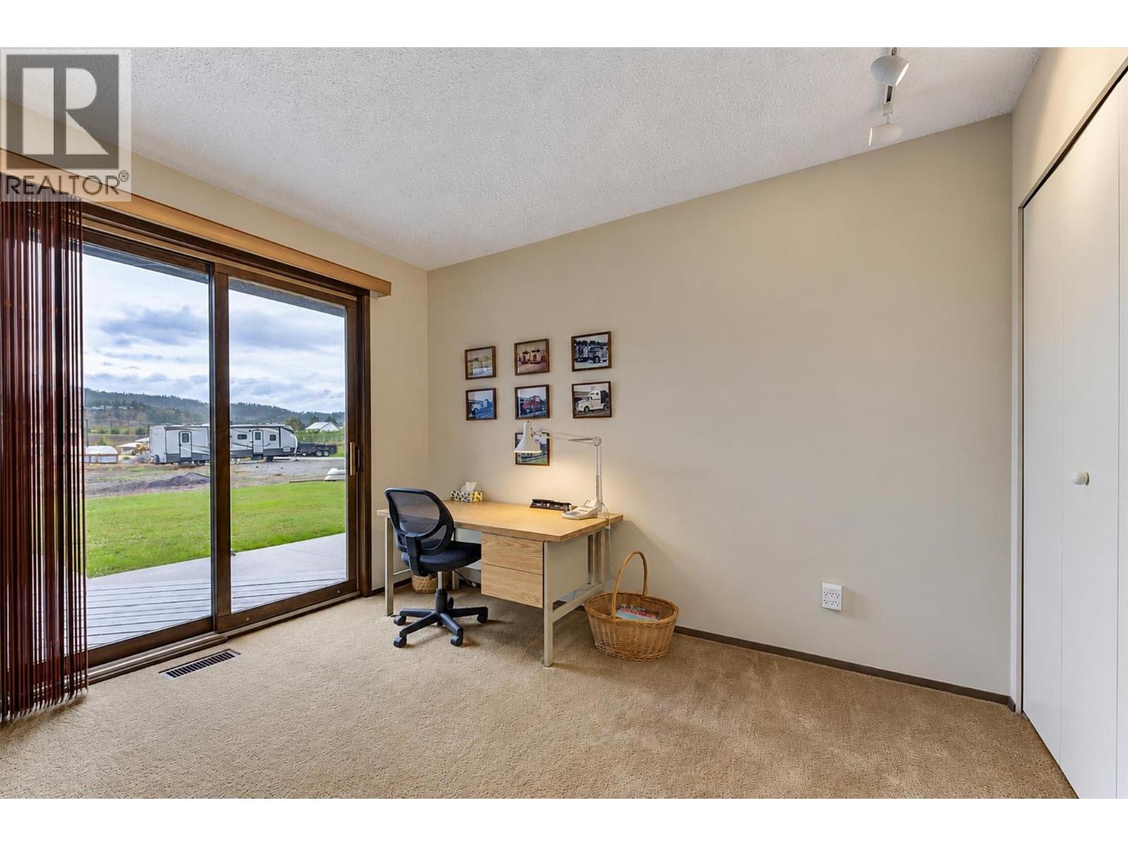 392 Valley Road N, Kelowna, British Columbia  V1V 2G1 - Photo 32 - 10402127