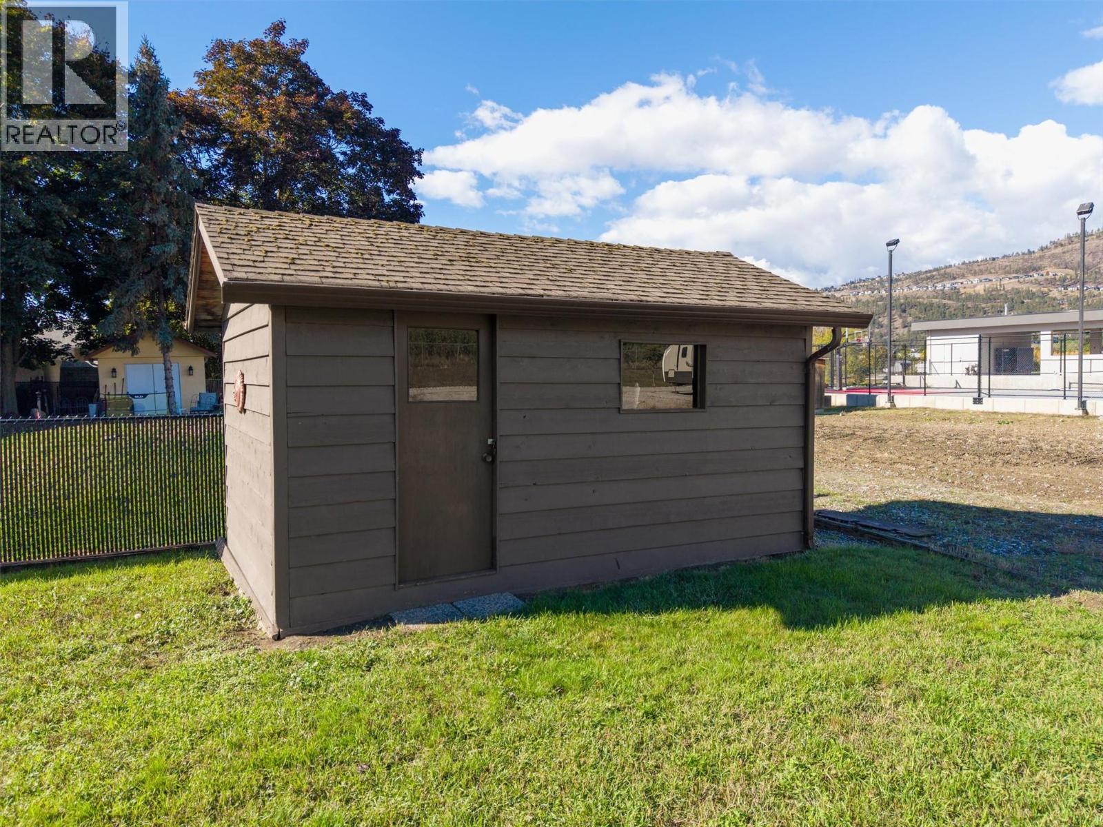 392 Valley Road N, Kelowna, British Columbia  V1V 2G1 - Photo 57 - 10402127