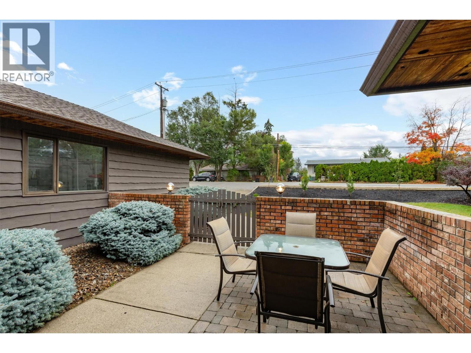392 Valley Road N, Kelowna, British Columbia  V1V 2G1 - Photo 6 - 10402127