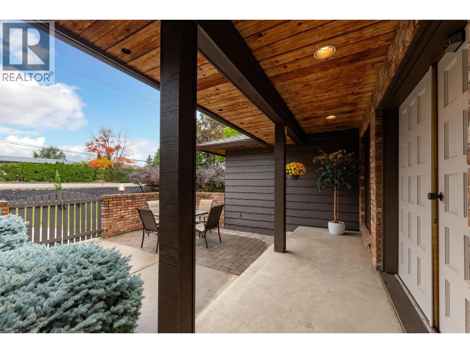 392 Valley Road N, Kelowna, British Columbia  V1V 2G1 - Photo 7 - 10402127