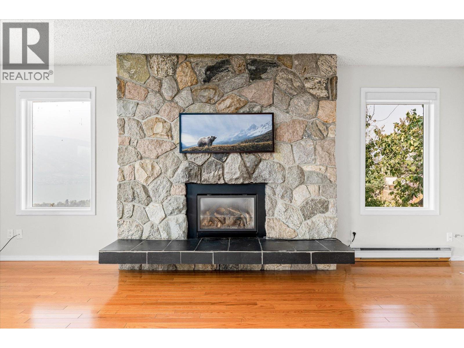 13890 Oyama Road, Lake Country, British Columbia  V4V 2B2 - Photo 10 - 10403375