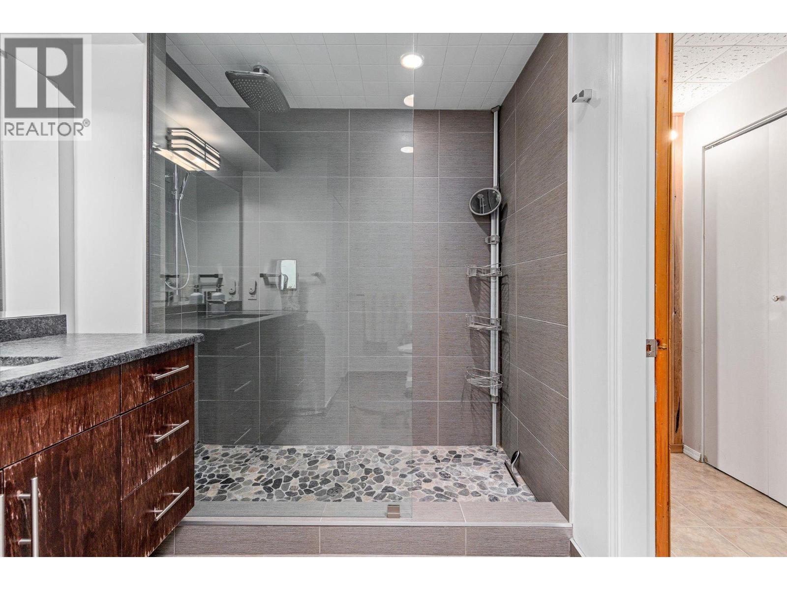 13890 Oyama Road, Lake Country, British Columbia  V4V 2B2 - Photo 41 - 10403375