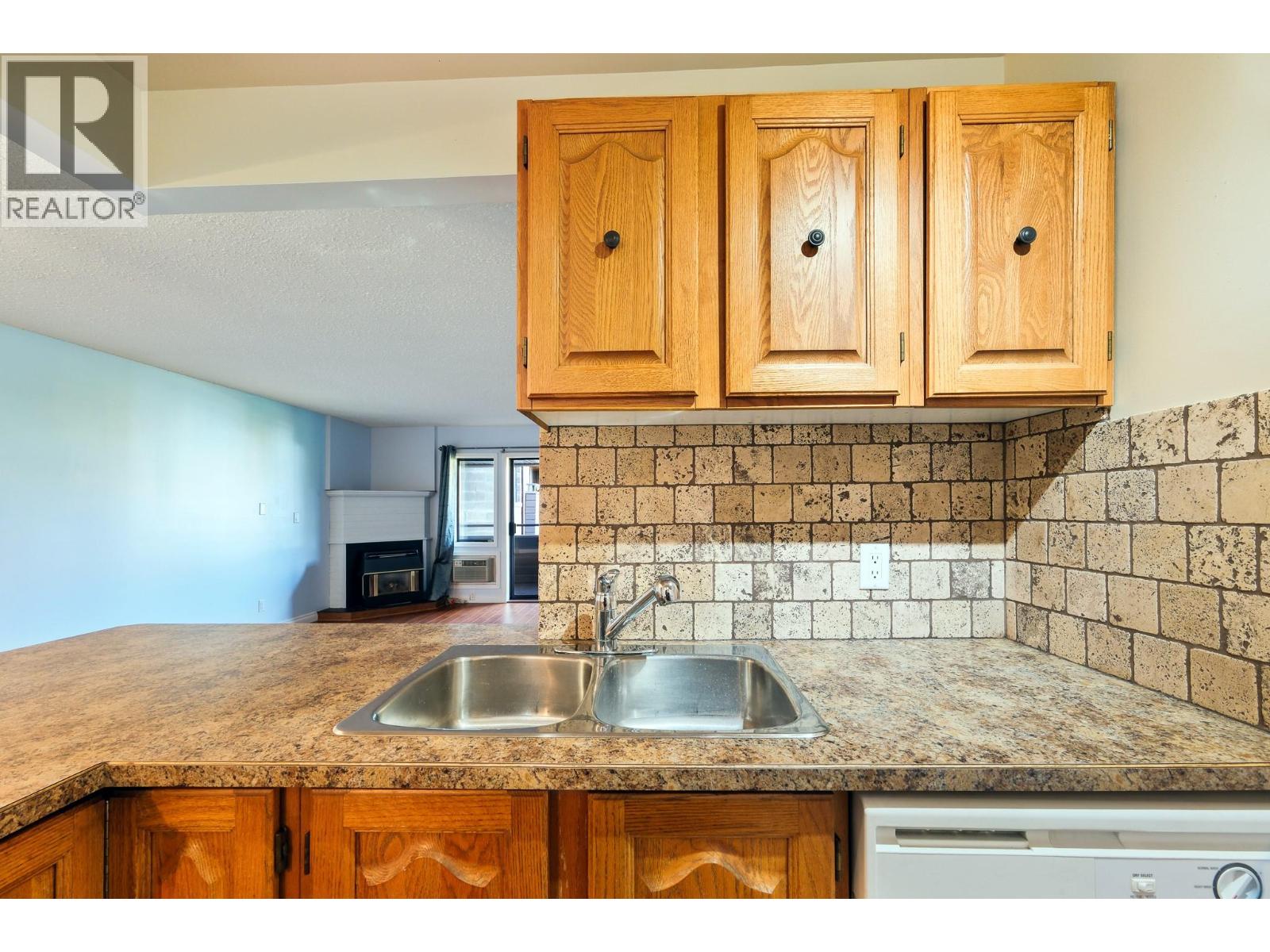 1801 32 Street Unit# 303, Vernon, British Columbia  V1T 5K4 - Photo 2 - 10402877