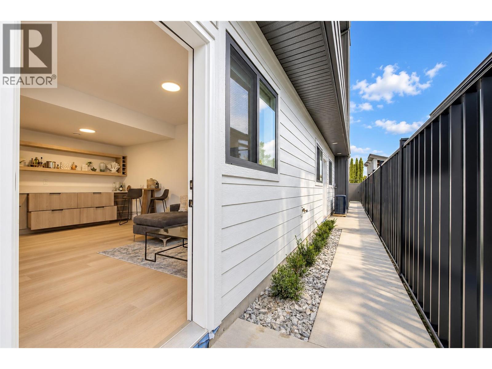777 Coopland Crescent Unit# 1, Kelowna, British Columbia  V1Y 2V2 - Photo 60 - 10403422