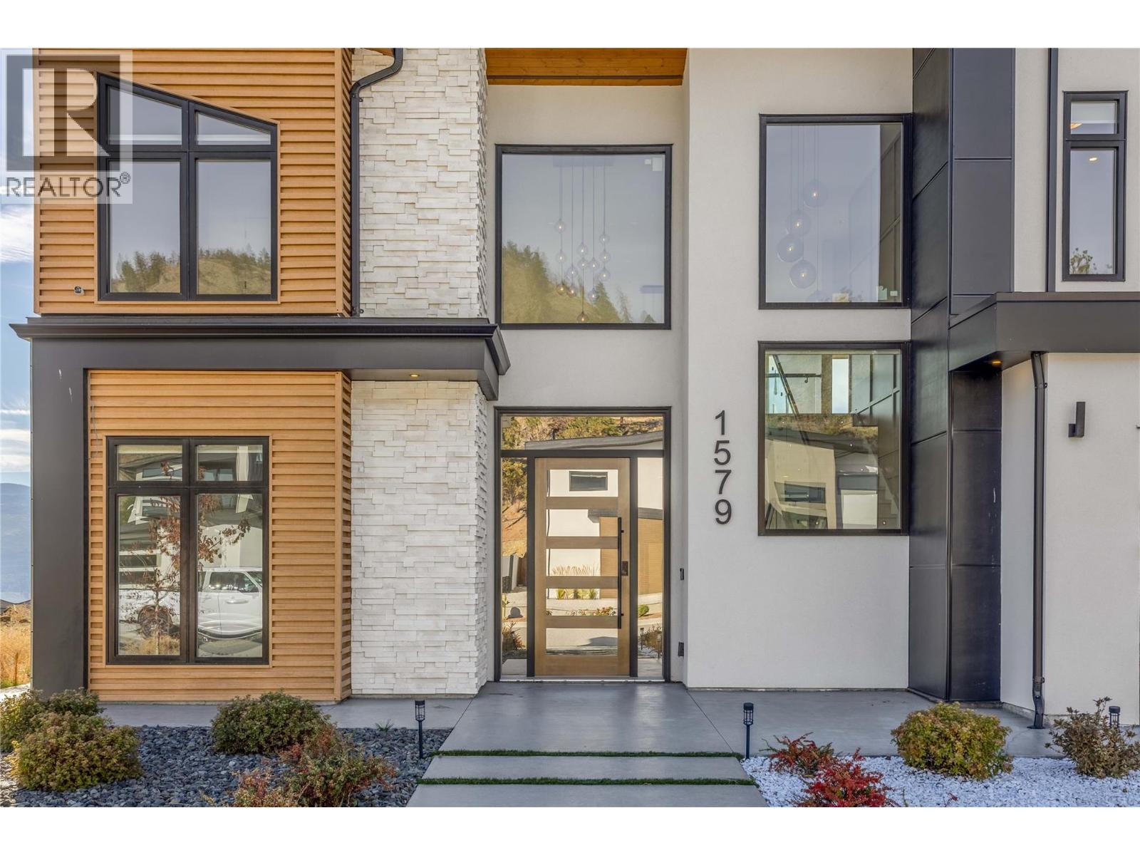 1579 Malbec Place, West Kelowna, British Columbia  V4T 3B5 - Photo 3 - 10402857