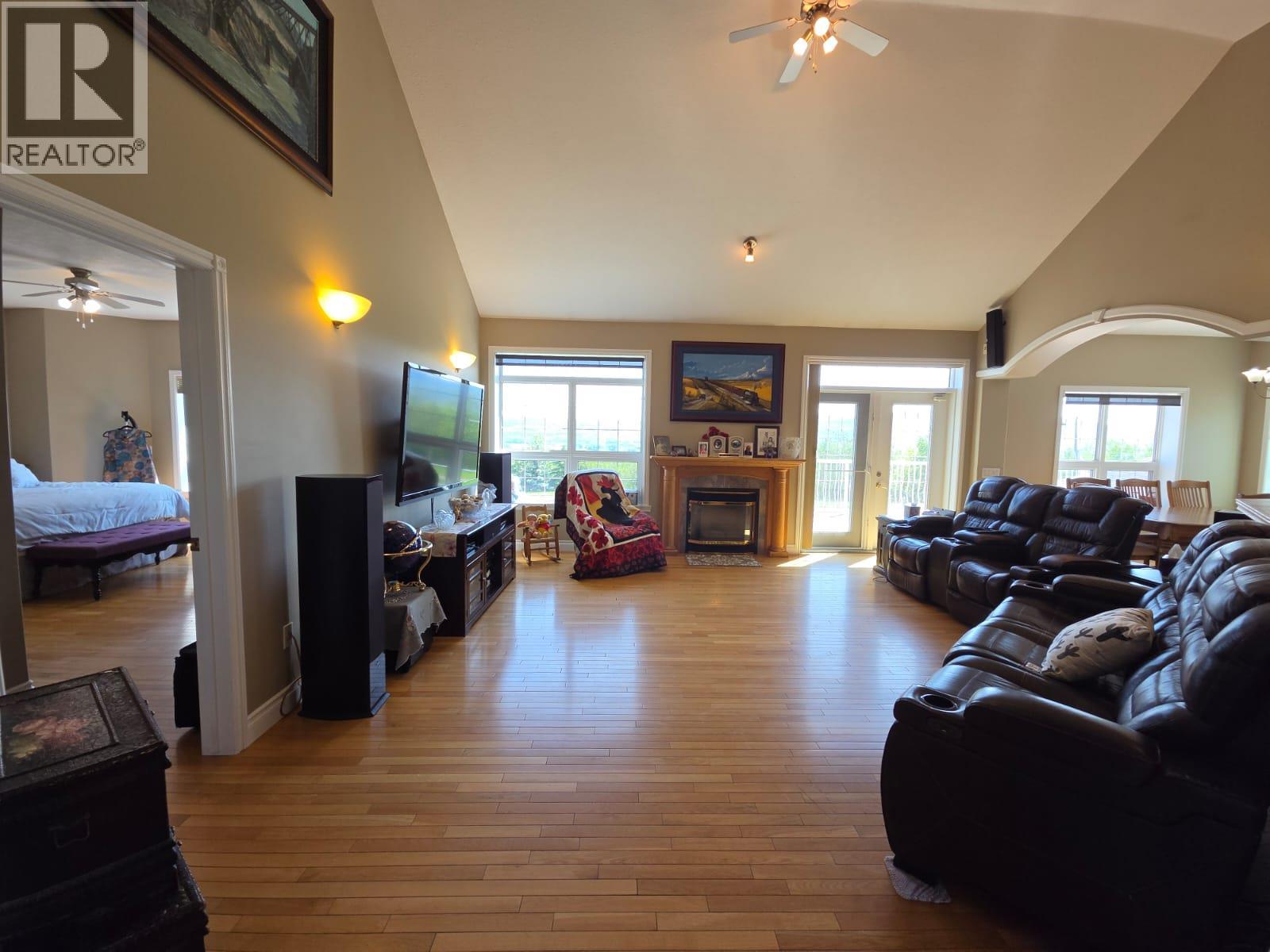 4083 Jackfish Lake Road, Chetwynd, British Columbia  V0C 1J0 - Photo 10 - 10403449