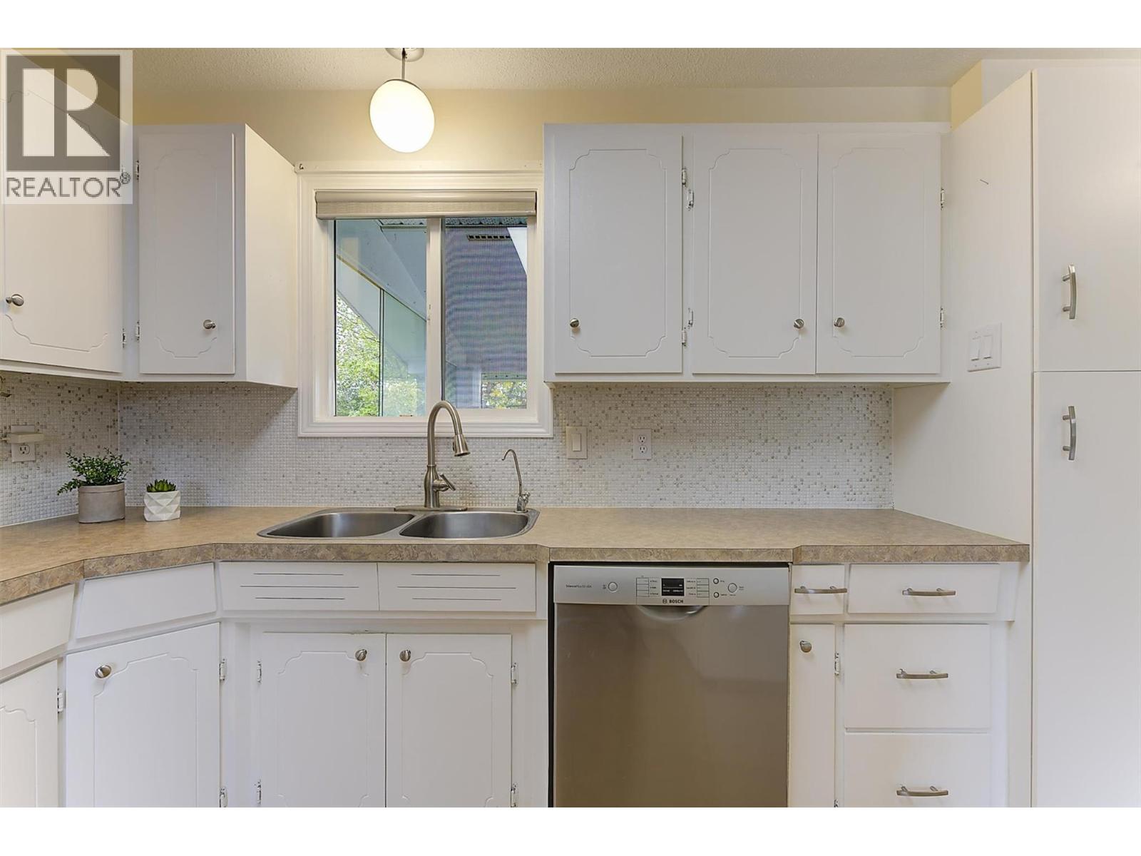 430 Perth Road, Kelowna, British Columbia  V1X 3R4 - Photo 13 - 10403461