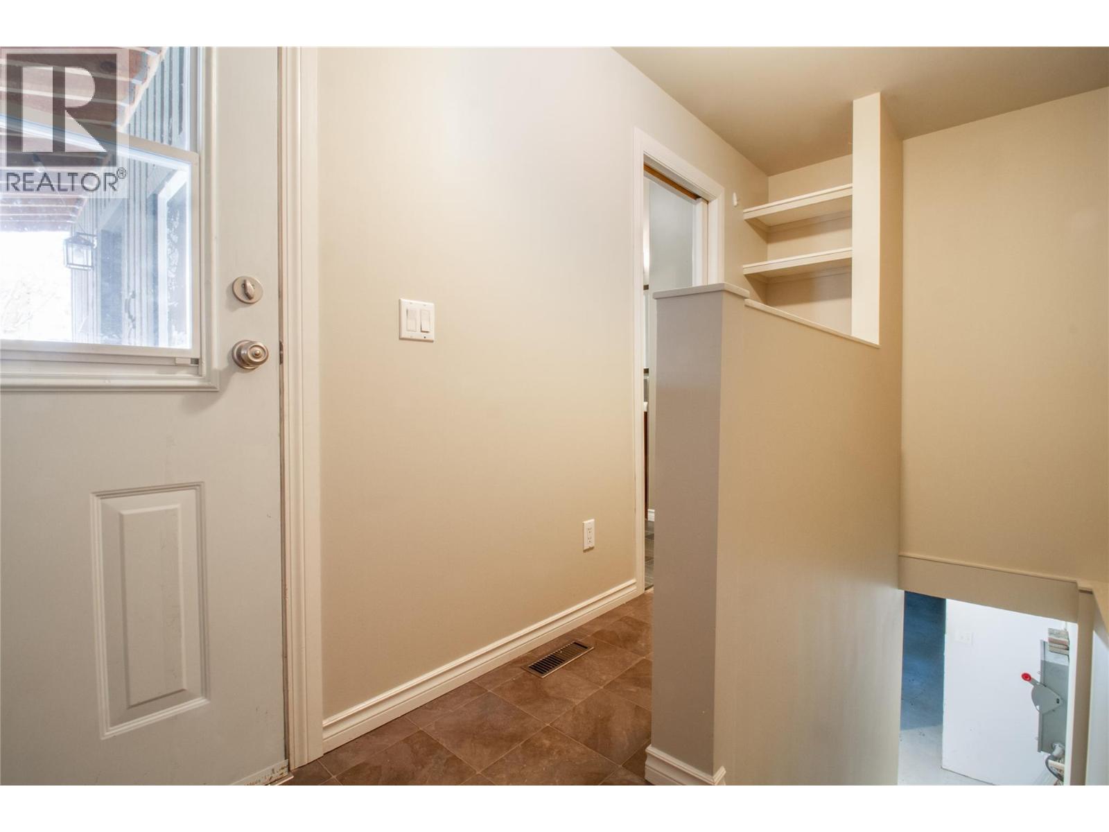 215 Sixth Street E, Revelstoke, British Columbia  V0E 2S0 - Photo 18 - 10403392