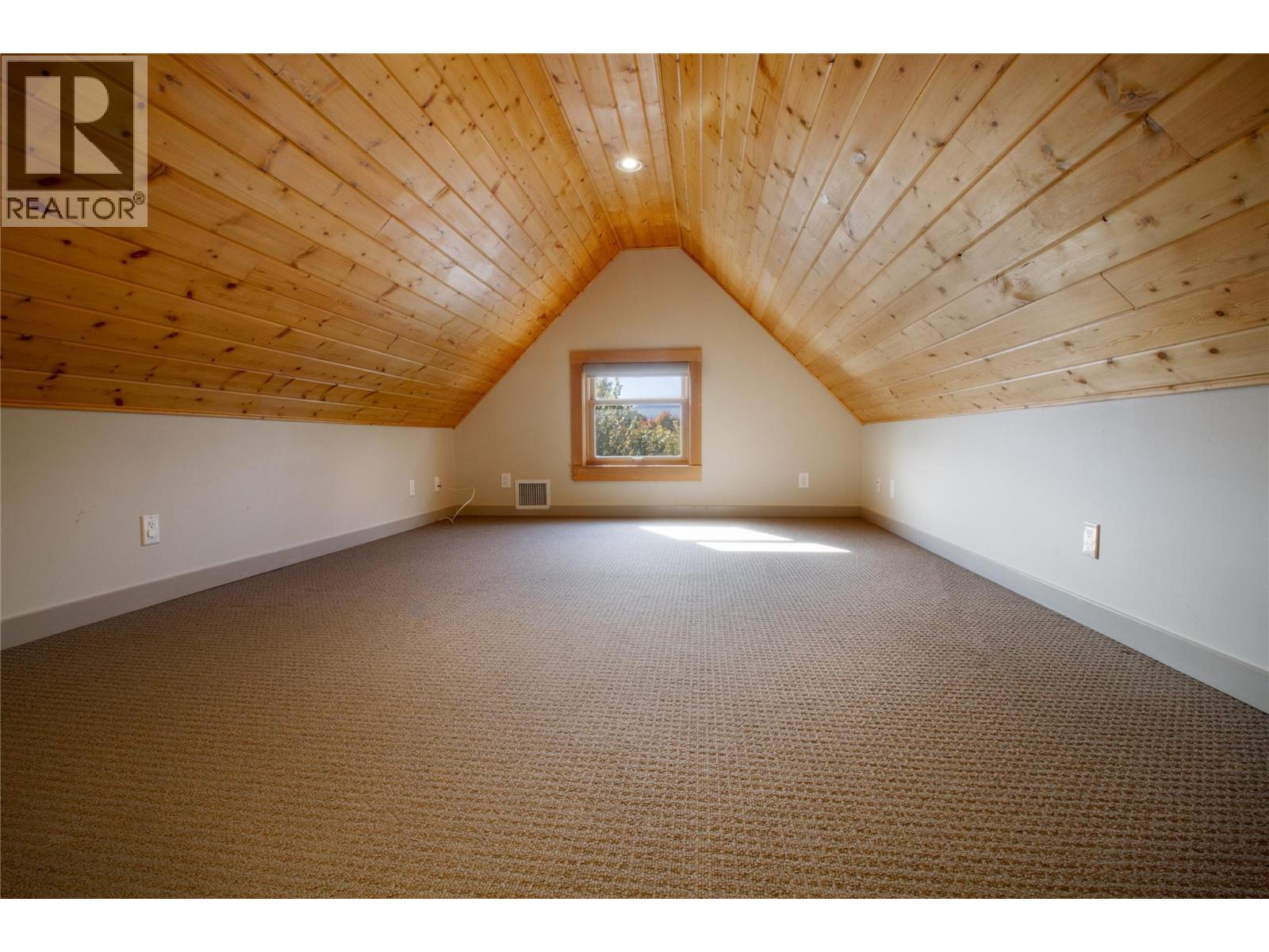 215 Sixth Street E, Revelstoke, British Columbia  V0E 2S0 - Photo 31 - 10403392