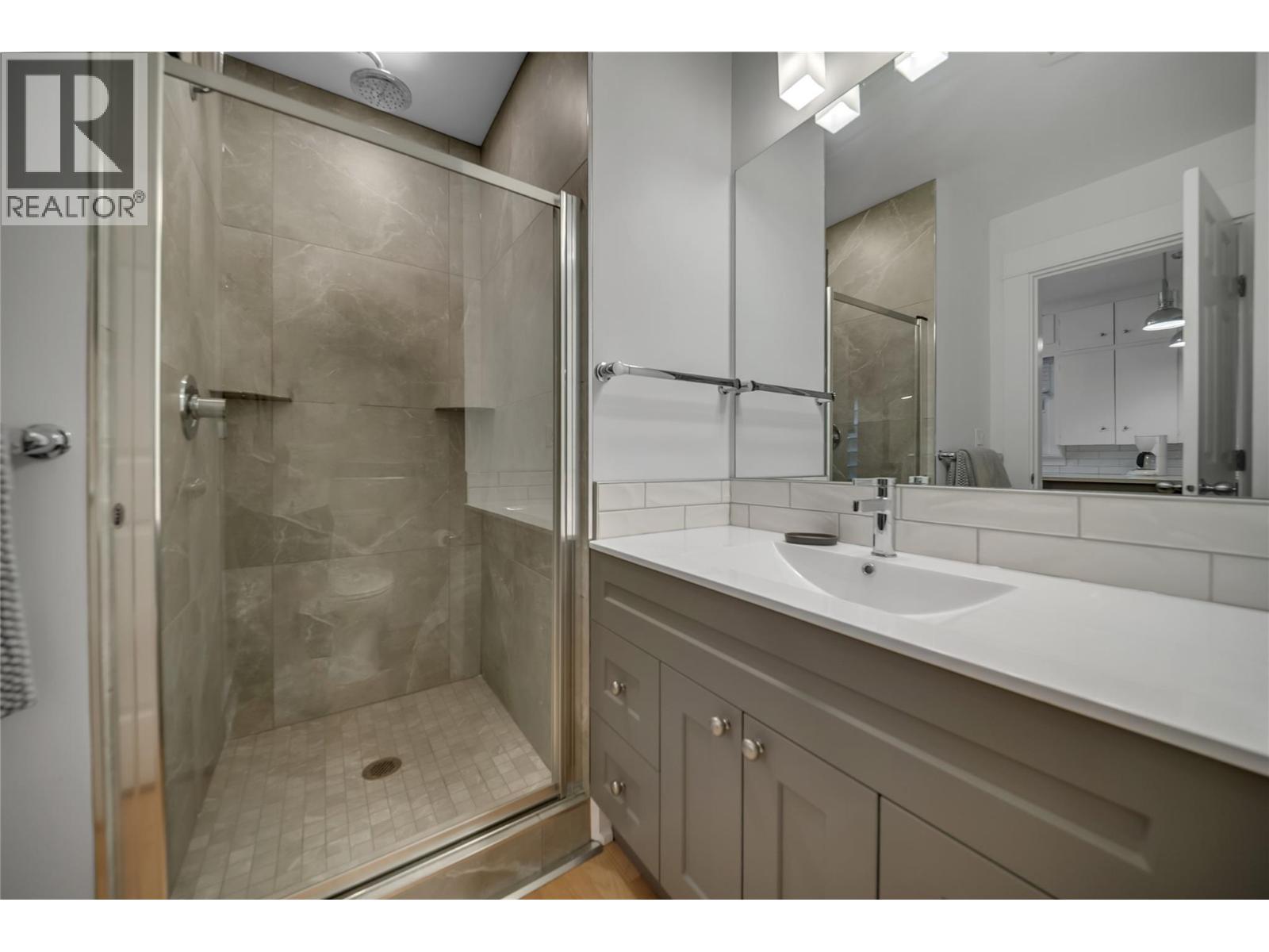 597 Eckhardt Avenue E, Penticton, British Columbia  V2A 2A1 - Photo 16 - 10402763
