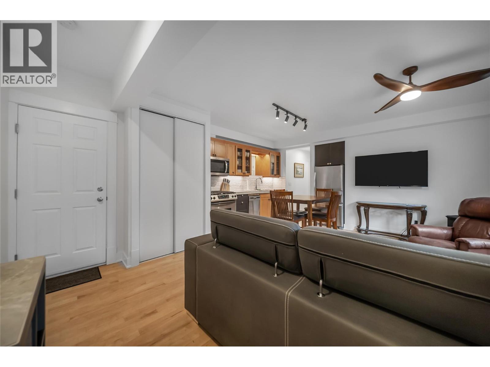 597 Eckhardt Avenue E, Penticton, British Columbia  V2A 2A1 - Photo 20 - 10402763
