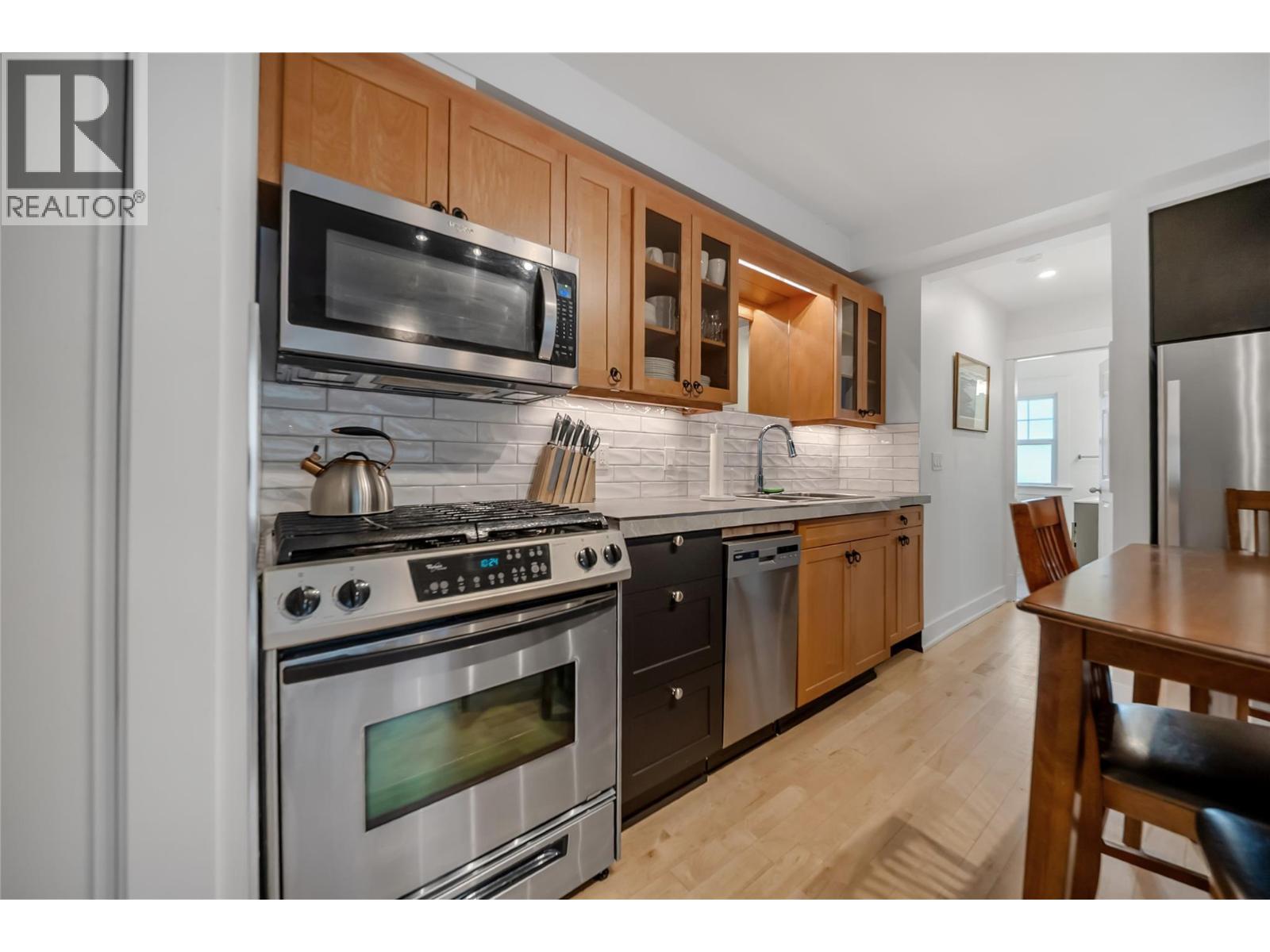597 Eckhardt Avenue E, Penticton, British Columbia  V2A 2A1 - Photo 24 - 10402763