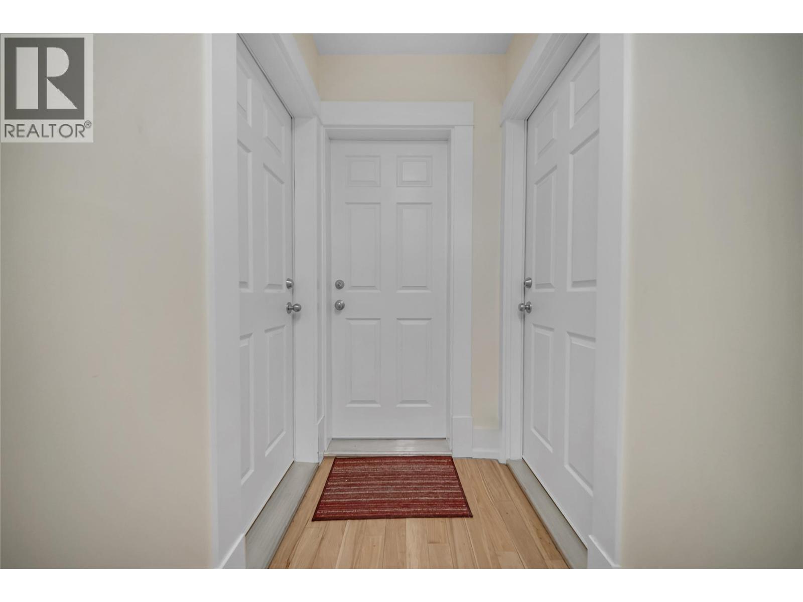 597 Eckhardt Avenue E, Penticton, British Columbia  V2A 2A1 - Photo 7 - 10402763