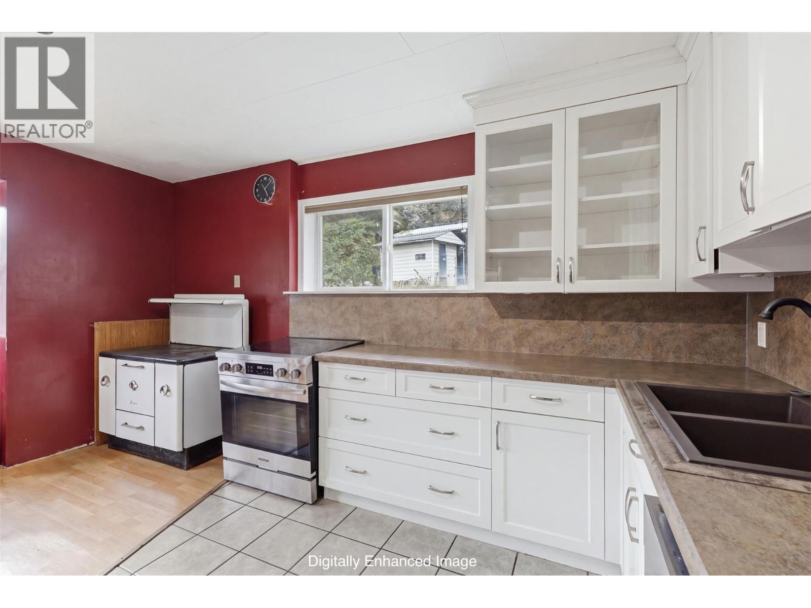 894 Mayne Road, Kamloops, British Columbia  V2B 6H3 - Photo 15 - 10403459