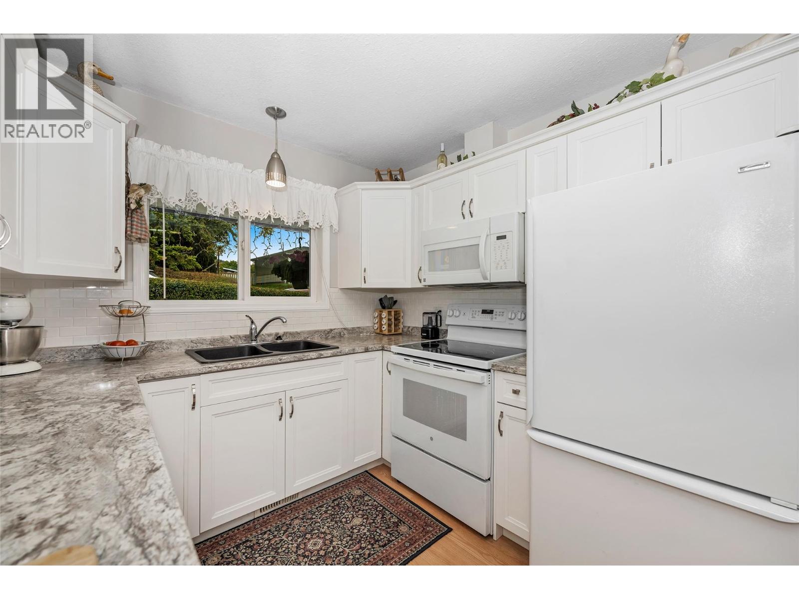 3300 Becker Street, Armstrong, British Columbia  V4Y 0H3 - Photo 7 - 10403293