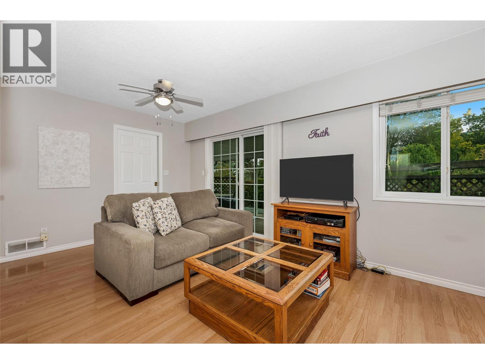3300 Becker Street, Armstrong, British Columbia  V4Y 0H3 - Photo 9 - 10403293