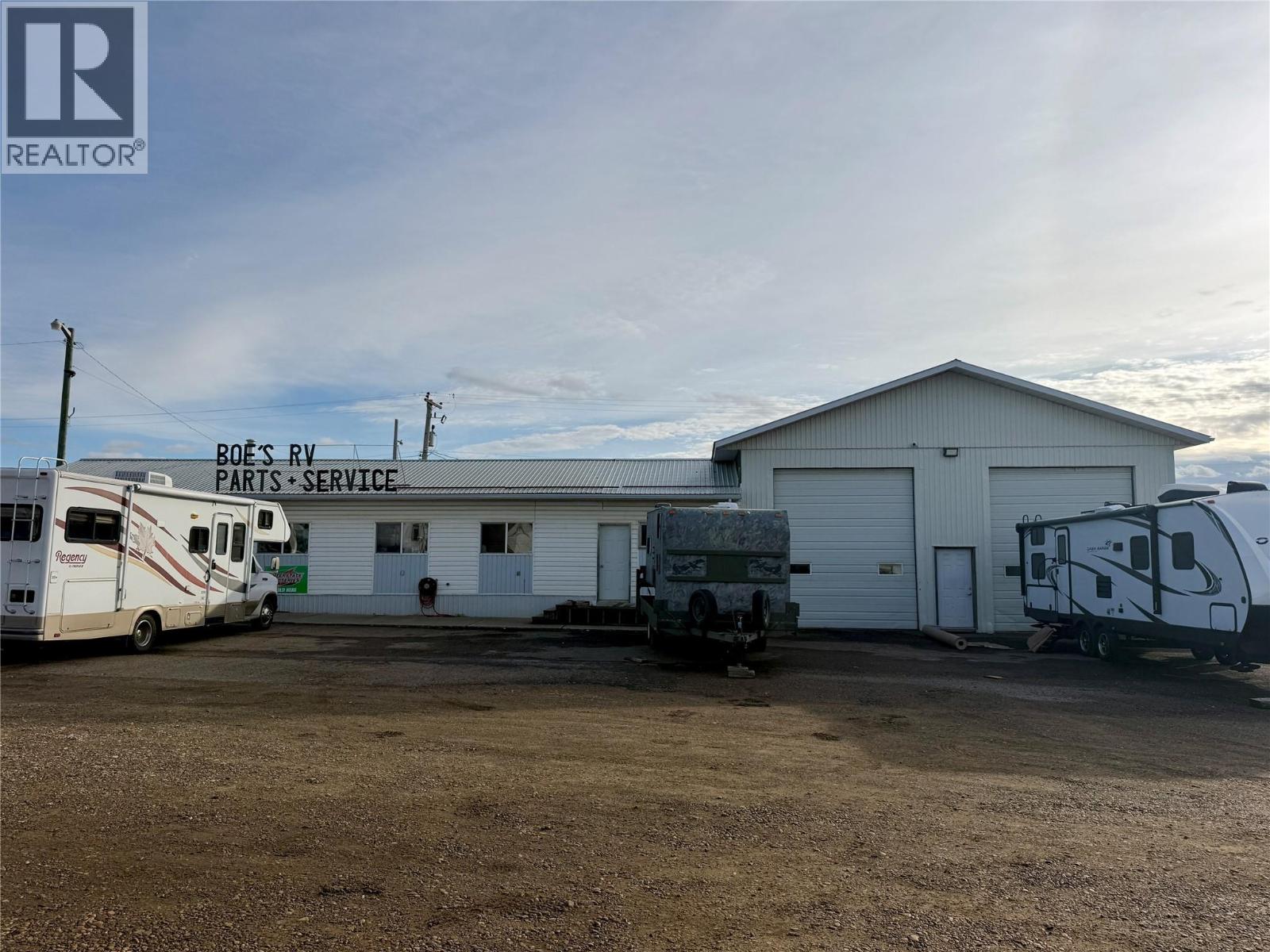 1805/1809 96 Avenue, Dawson Creek, British Columbia  V1G 1M1 - Photo 2 - 10403501