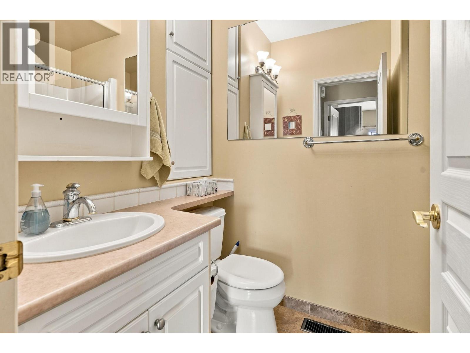 208 Sagewood Drive, Kamloops, British Columbia  V2H 1R1 - Photo 17 - 10403416
