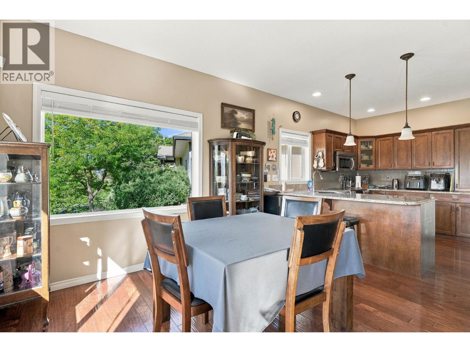 208 Sagewood Drive, Kamloops, British Columbia  V2H 1R1 - Photo 9 - 10403416