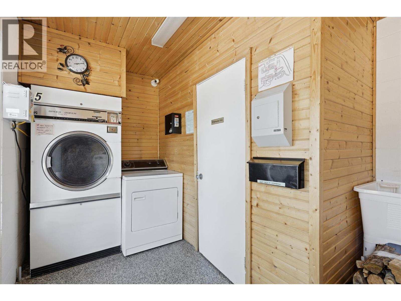 6670 Trans Canada Highway Ne, Salmon Arm, British Columbia  V0E 1K0 - Photo 16 - 10403037