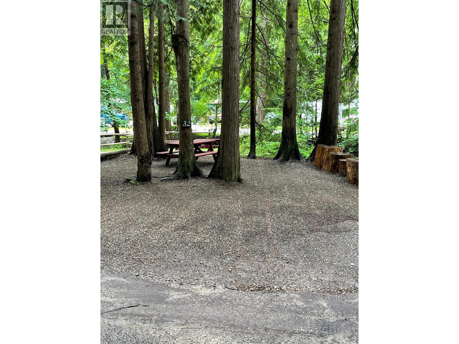 6670 Trans Canada Highway Ne, Salmon Arm, British Columbia  V0E 1K0 - Photo 22 - 10403037