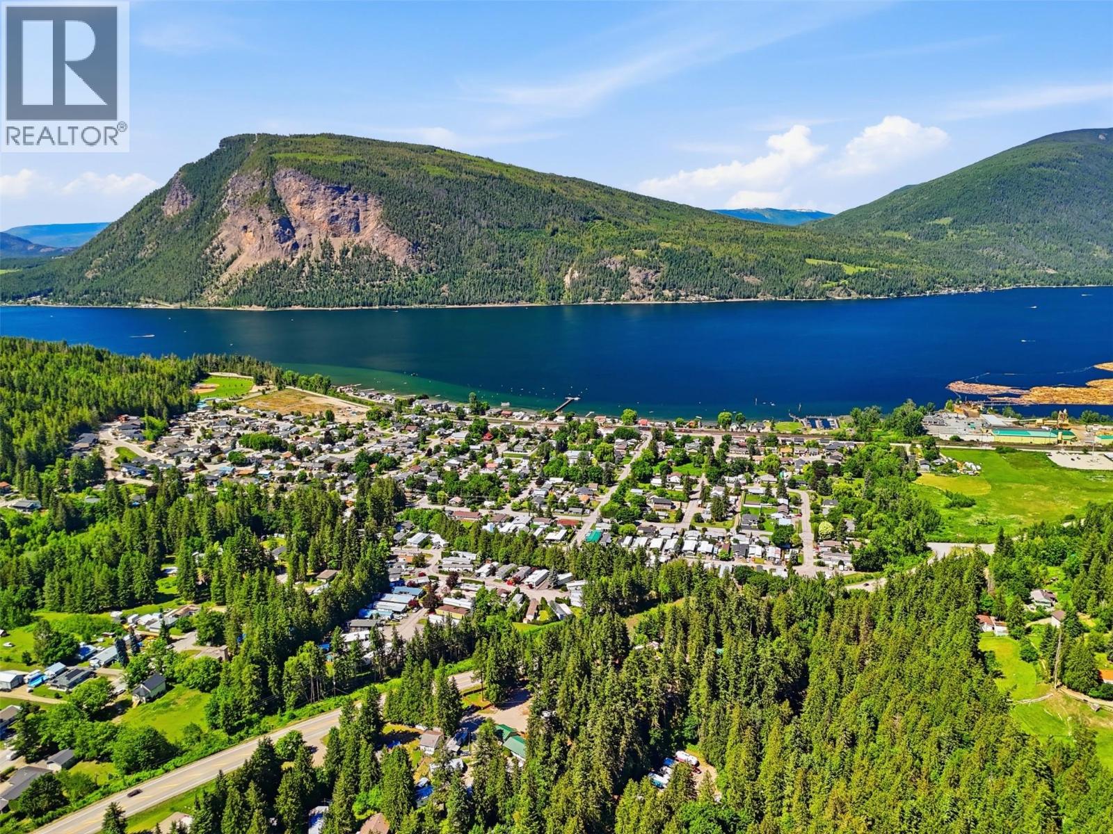 6670 Trans Canada Highway Ne, Salmon Arm, British Columbia  V0E 1K0 - Photo 35 - 10403037