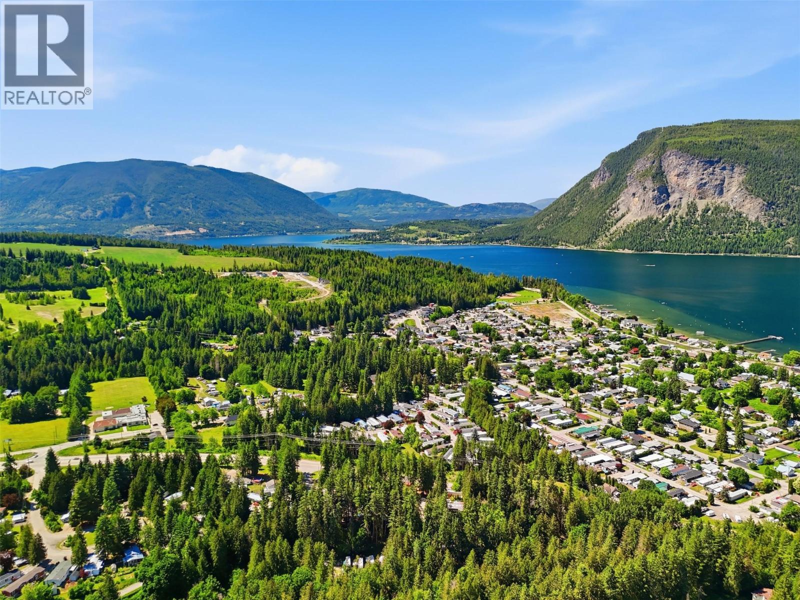 6670 Trans Canada Highway Ne, Salmon Arm, British Columbia  V0E 1K0 - Photo 36 - 10403037