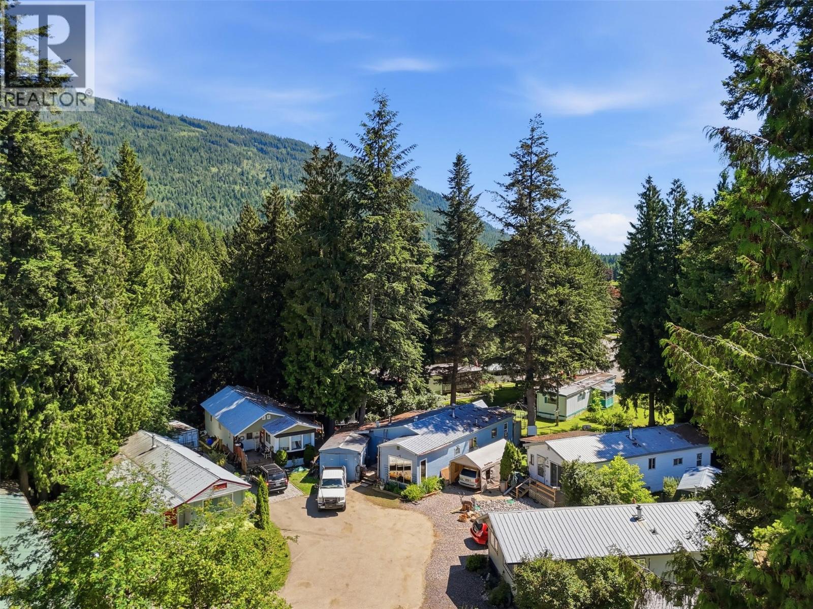 6670 Trans Canada Highway Ne, Salmon Arm, British Columbia  V0E 1K0 - Photo 6 - 10403037