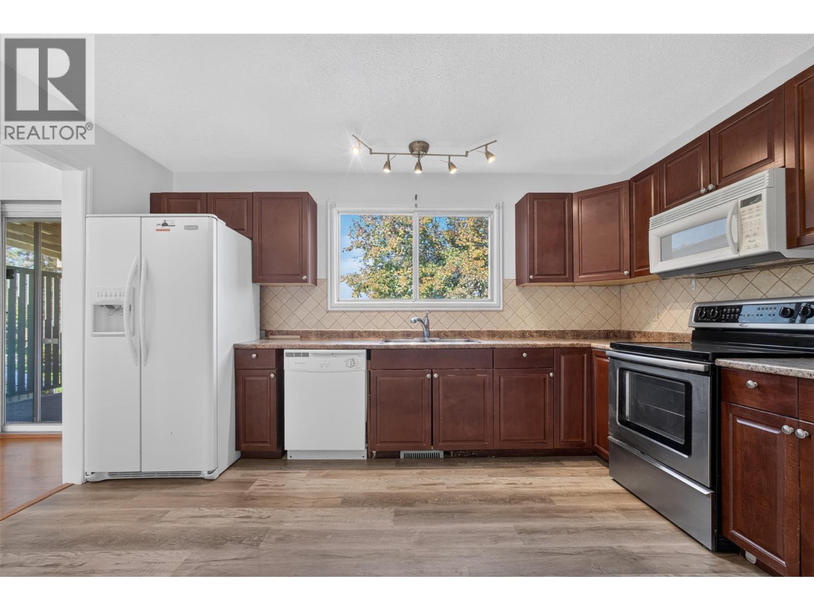 1420 Graham Road, Kelowna, British Columbia  V1X 1K2 - Photo 10 - 10402785