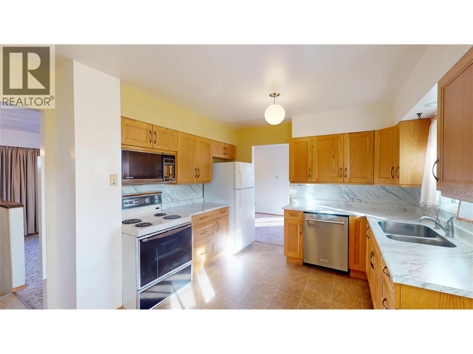 614 28th Avenue S, Cranbrook, British Columbia  V1C 3J8 - Photo 20 - 10403500