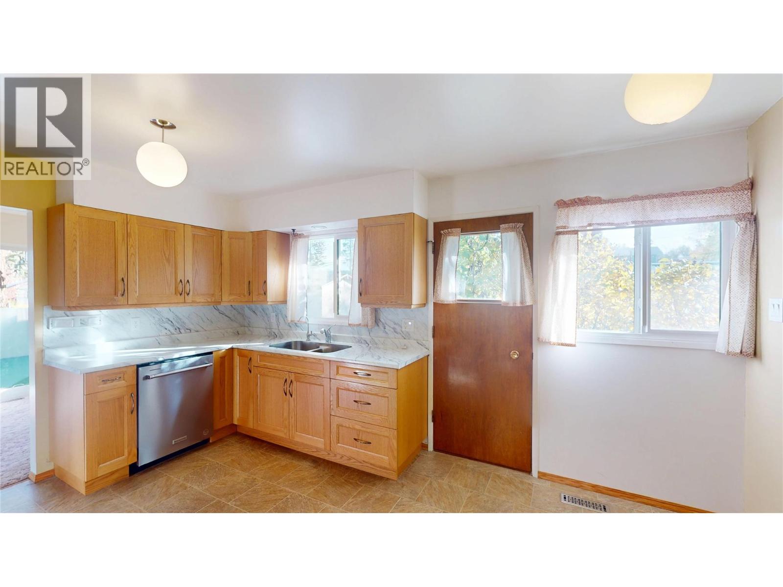 614 28th Avenue S, Cranbrook, British Columbia  V1C 3J8 - Photo 21 - 10403500