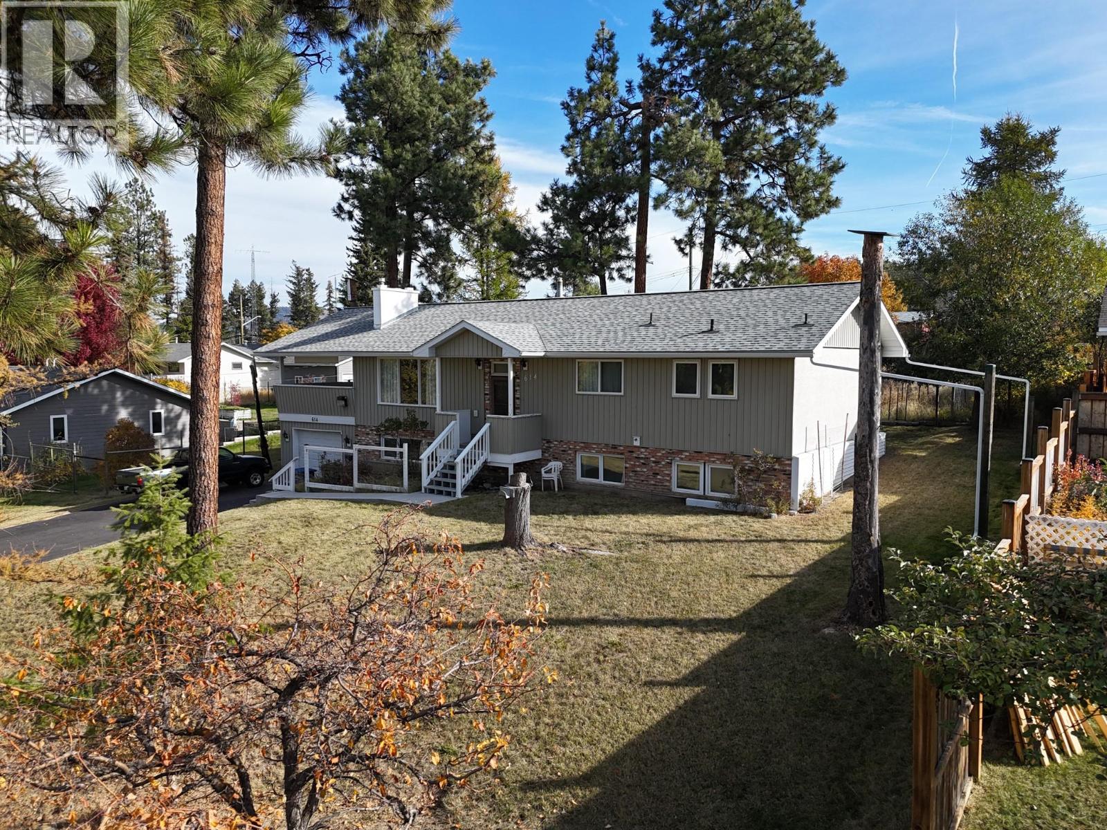 614 28th Avenue S, Cranbrook, British Columbia  V1C 3J8 - Photo 4 - 10403500