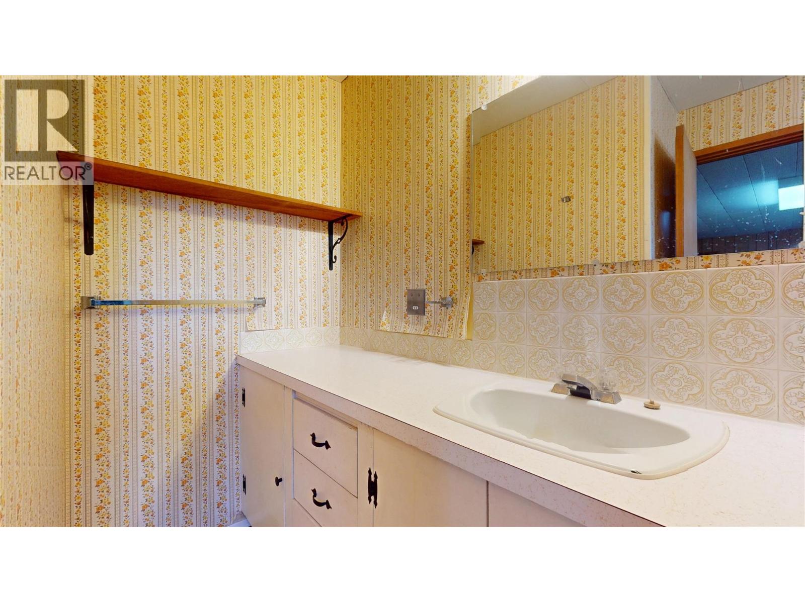 614 28th Avenue S, Cranbrook, British Columbia  V1C 3J8 - Photo 51 - 10403500