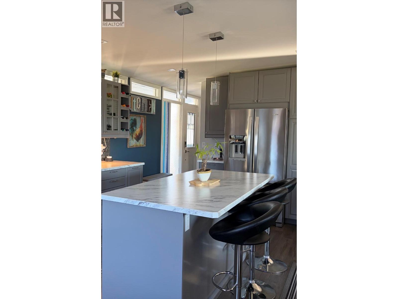 265 8th Avenue, Montrose, British Columbia  V0G 1P0 - Photo 11 - 10403421