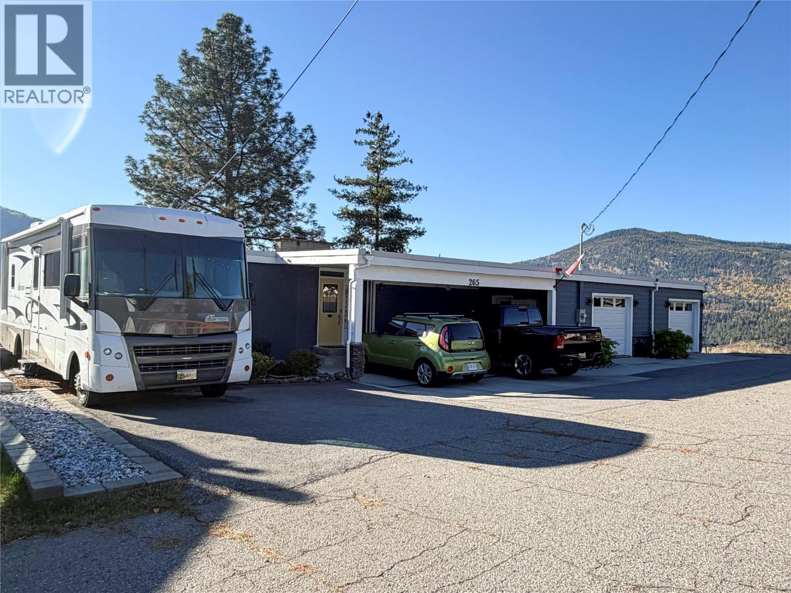 265 8th Avenue, Montrose, British Columbia  V0G 1P0 - Photo 29 - 10403421