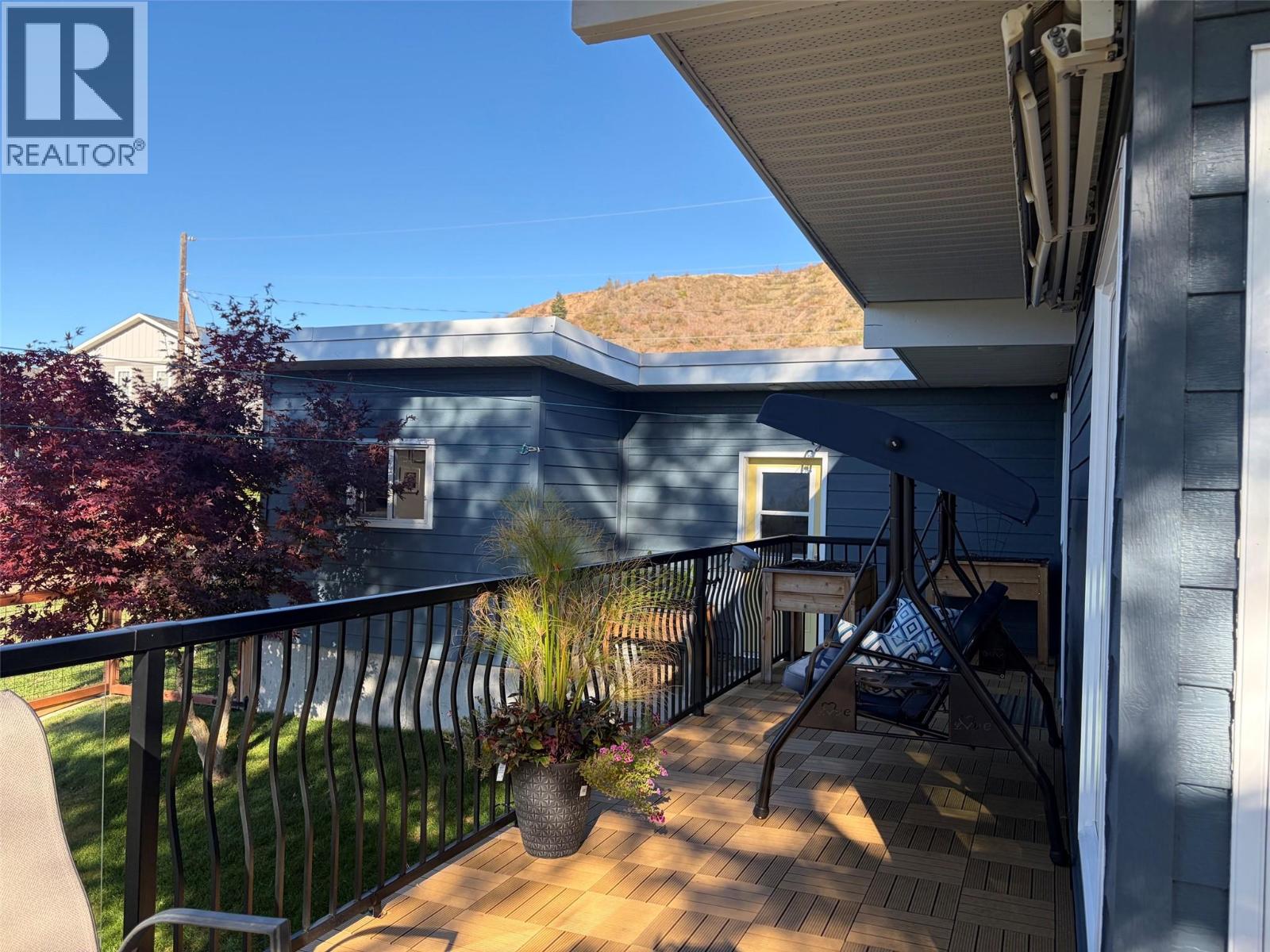 265 8th Avenue, Montrose, British Columbia  V0G 1P0 - Photo 33 - 10403421