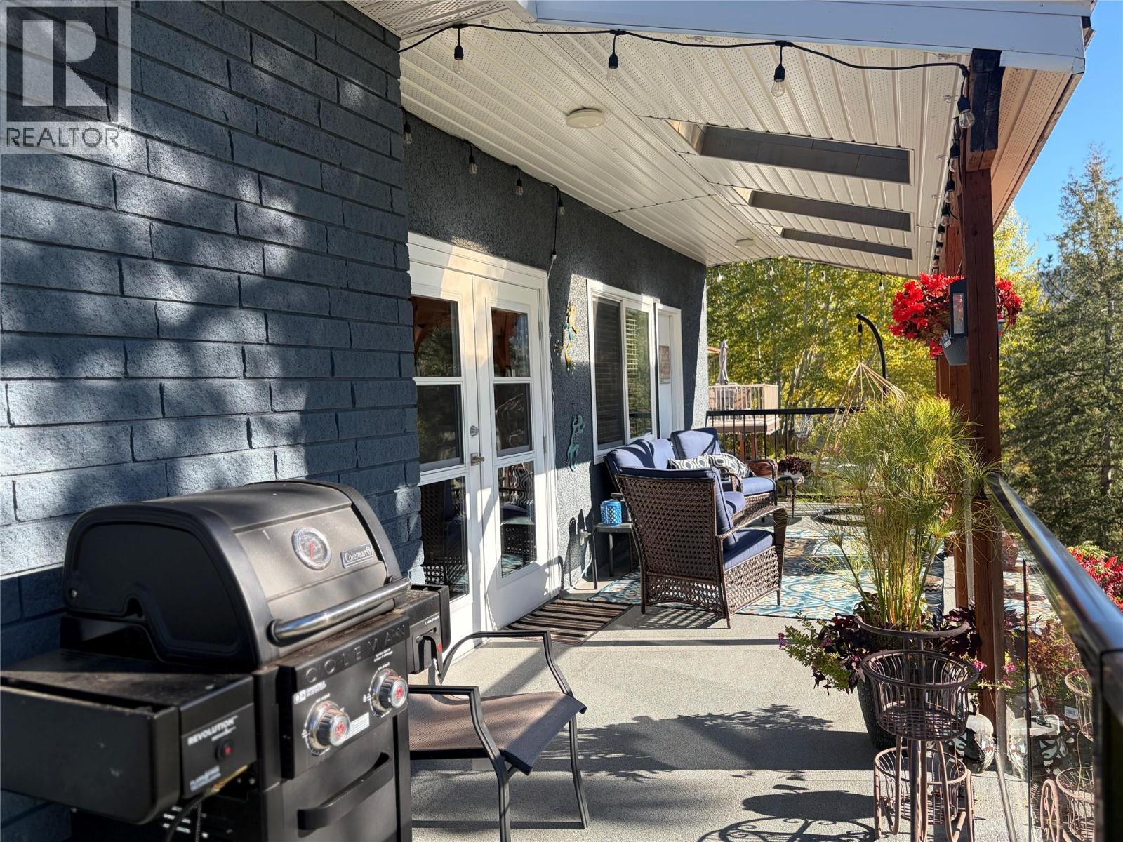 265 8th Avenue, Montrose, British Columbia  V0G 1P0 - Photo 34 - 10403421