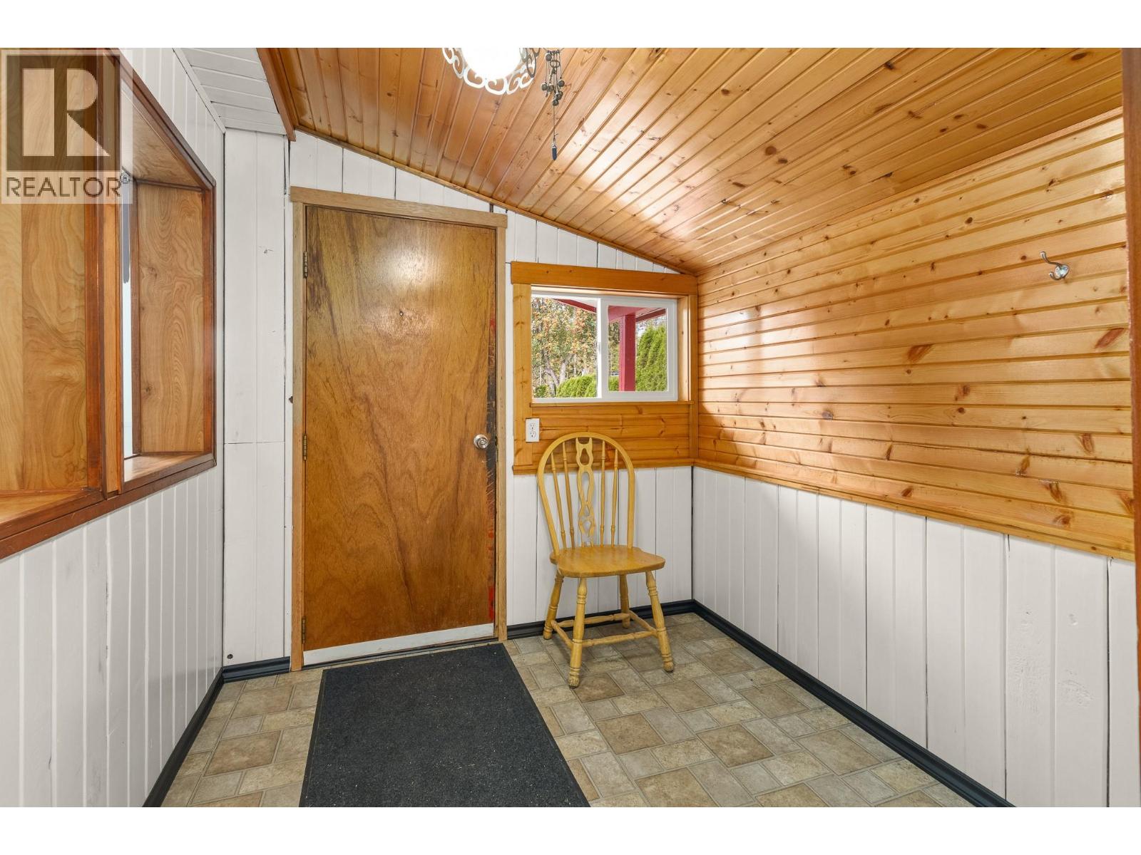 6670 Trans Canada Highway Highway Ne Unit# 6, Salmon Arm, British Columbia  V0E 1K0 - Photo 12 - 10403087