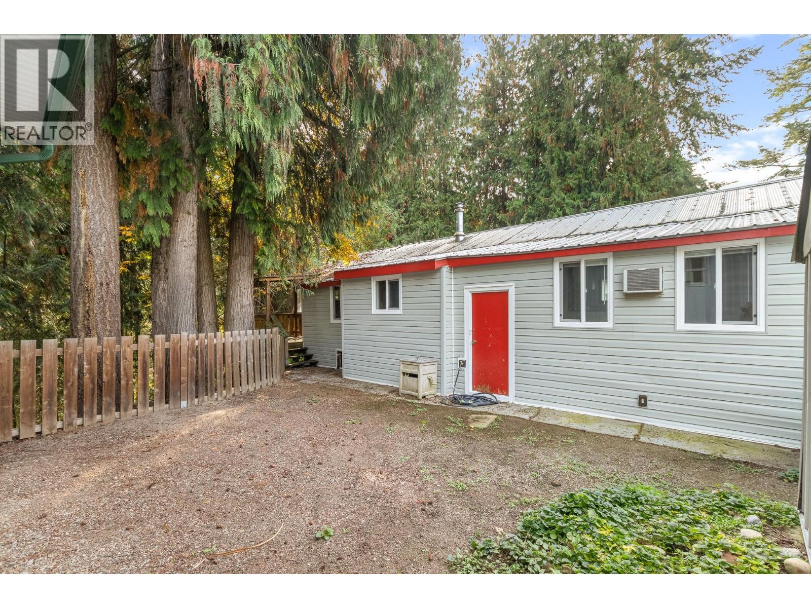 6670 Trans Canada Highway Highway Ne Unit# 6, Salmon Arm, British Columbia  V0E 1K0 - Photo 20 - 10403087