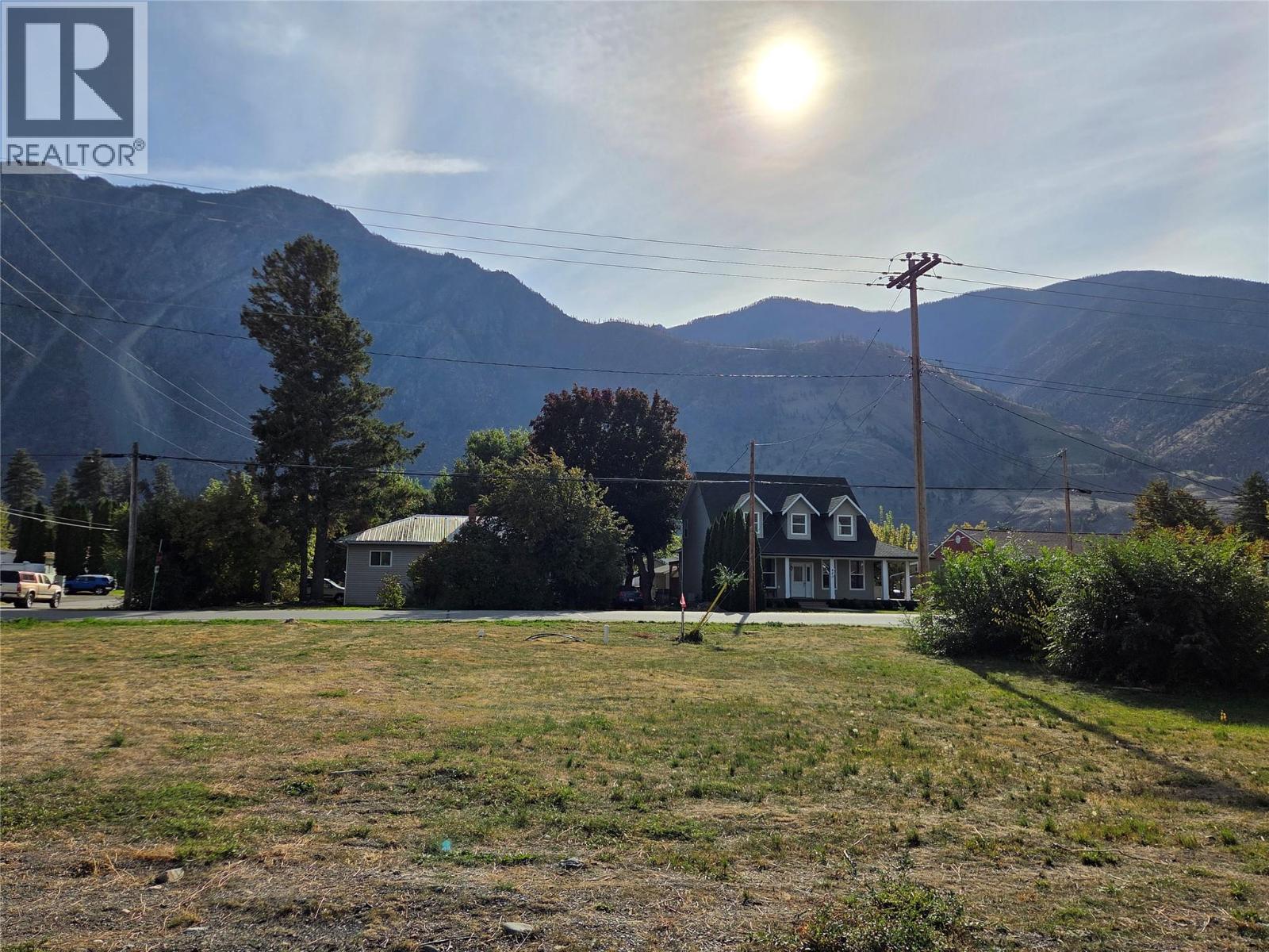 426 10th Avenue, Keremeos, British Columbia  V0X 1N3 - Photo 7 - 10403505