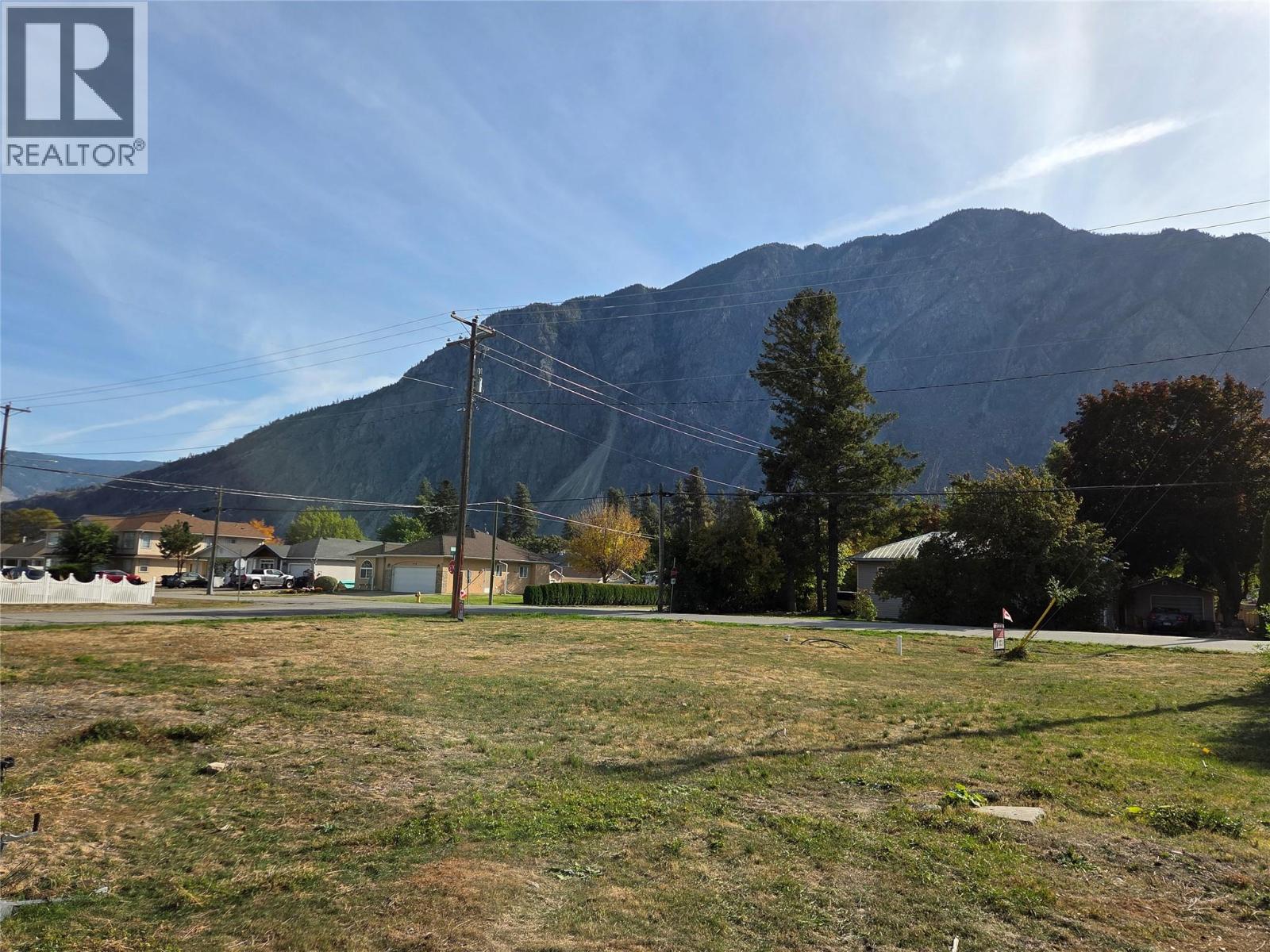 426 10th Avenue, Keremeos, British Columbia  V0X 1N3 - Photo 8 - 10403505